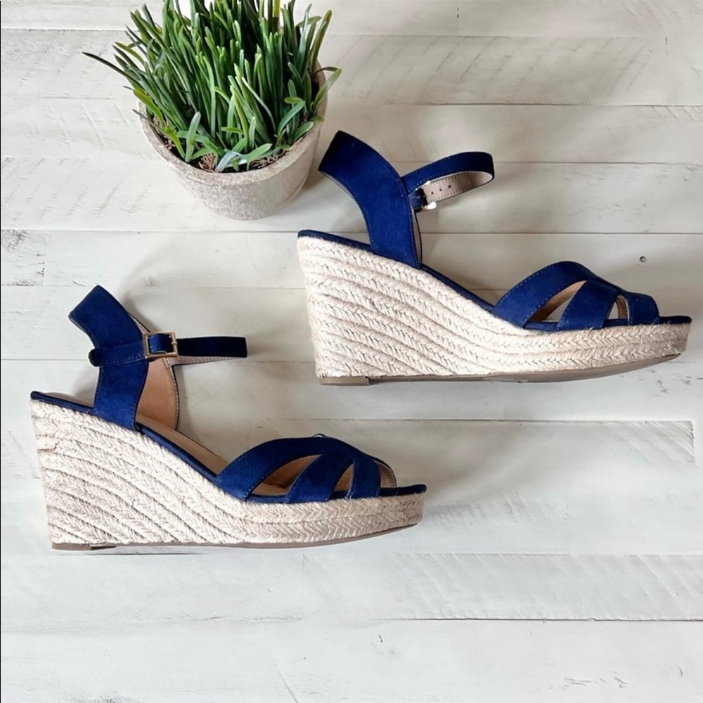 SOLD American Eagle 11 Navy Blue Espadrille Wedge Sandals - Picture 2 of 14